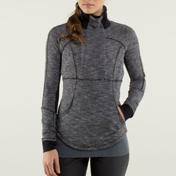 Lululemon Women's Size 8 Black Base Runner 1/2 Zip Pullover Sweatshirt - Picture 1 of 7